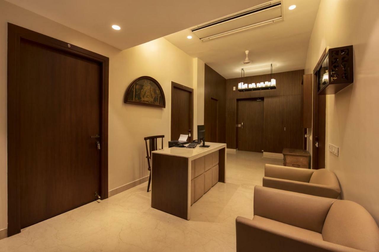 Park Suites Calcutta Buitenkant foto